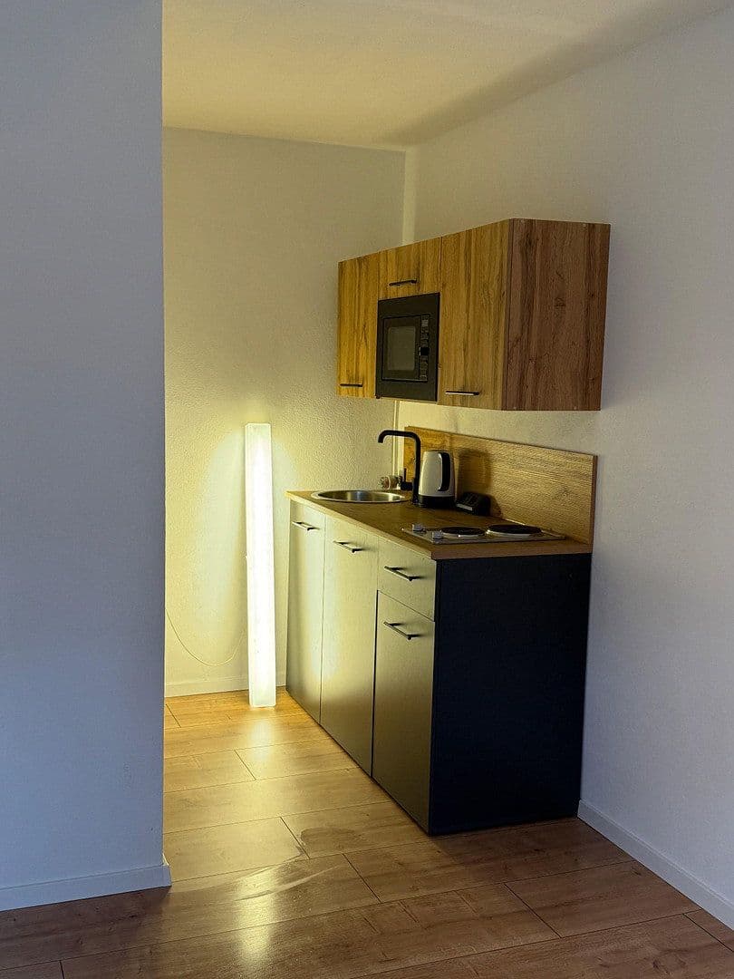 Pronájem bytu 1+1 25 m², Gothaerstr. 3, Kaiserslautern, Porýní-Falc Pronájem bytu 1+1 25 m², Gothaerstr. 3, Kaiserslautern, Porýní-Falc