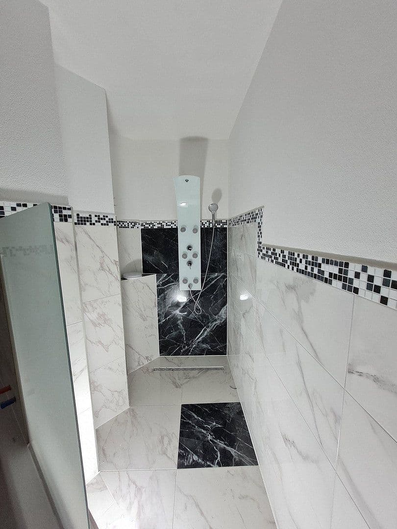 Pronájem bytu 3+1 102 m², Portitzer Str. 12, Leipzig, Sasko Pronájem bytu 3+1 102 m², Portitzer Str. 12, Leipzig, Sasko