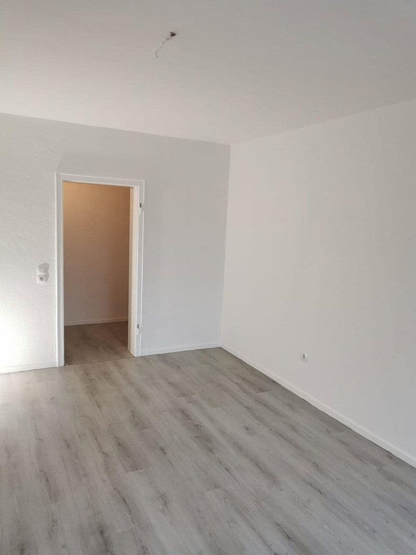 Pronájem bytu 1+1 39 m², Stockder Straße, Remscheid, Remscheid, Severní Porýní-Vestfálsko Pronájem bytu 1+1 39 m², Stockder Straße, Remscheid, Remscheid, Severní Porýní-Vestfálsko