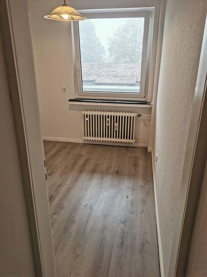 Pronájem bytu 1+1 39 m², Stockder Straße, Remscheid, Remscheid, Severní Porýní-Vestfálsko Pronájem bytu 1+1 39 m², Stockder Straße, Remscheid, Remscheid, Severní Porýní-Vestfálsko