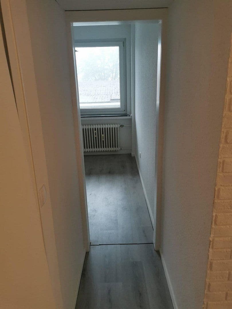 Pronájem bytu 1+1 39 m², Stockder Straße, Remscheid, Remscheid, Severní Porýní-Vestfálsko Pronájem bytu 1+1 39 m², Stockder Straße, Remscheid, Remscheid, Severní Porýní-Vestfálsko