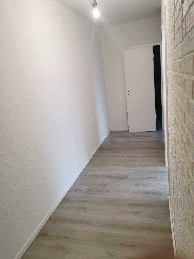Pronájem bytu 1+1 39 m², Stockder Straße, Remscheid, Remscheid, Severní Porýní-Vestfálsko Pronájem bytu 1+1 39 m², Stockder Straße, Remscheid, Remscheid, Severní Porýní-Vestfálsko