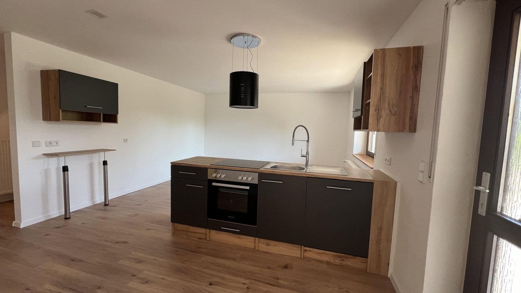 Pronájem bytu 2+1 75 m², Otterbach, Porýní-Falc Pronájem bytu 2+1 75 m², Otterbach, Porýní-Falc
