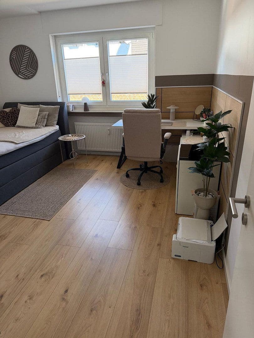 Pronájem bytu 3+1 81 m², Krefeld, Severní Porýní-Vestfálsko Pronájem bytu 3+1 81 m², Krefeld, Severní Porýní-Vestfálsko