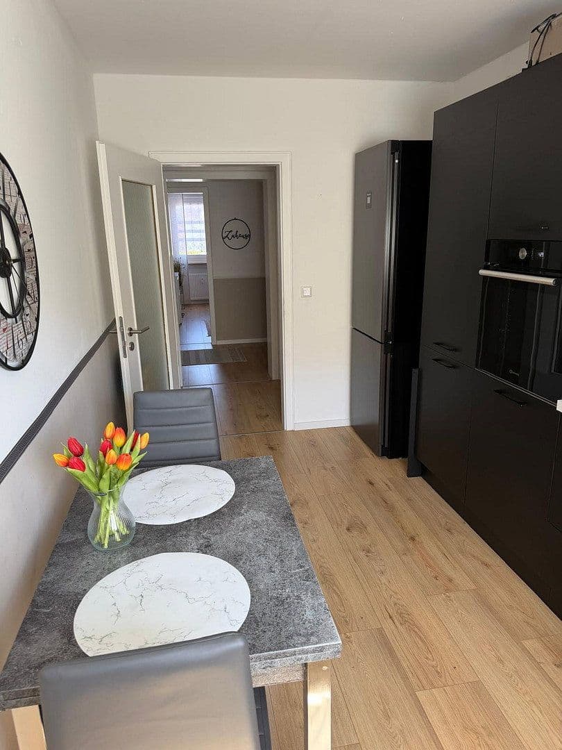 Pronájem bytu 3+1 81 m², Krefeld, Severní Porýní-Vestfálsko Pronájem bytu 3+1 81 m², Krefeld, Severní Porýní-Vestfálsko