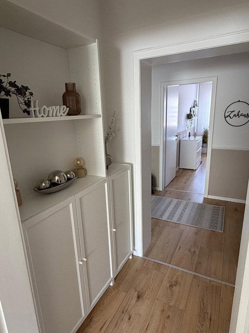 Pronájem bytu 3+1 81 m², Krefeld, Severní Porýní-Vestfálsko Pronájem bytu 3+1 81 m², Krefeld, Severní Porýní-Vestfálsko