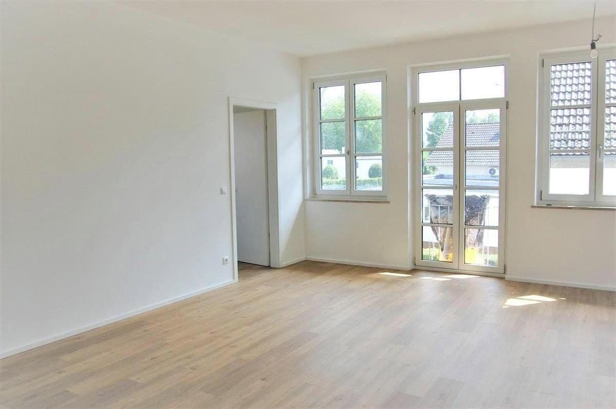 Pronájem bytu 3+1 74 m², Freisinger Str. 13, Ismaning, Bavorsko Pronájem bytu 3+1 74 m², Freisinger Str. 13, Ismaning, Bavorsko