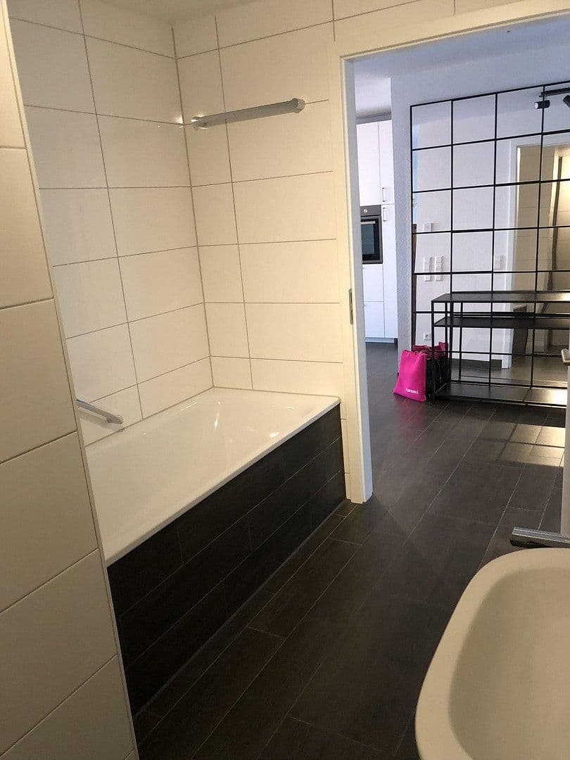 Pronájem bytu 3+1 89 m², Sindelfingen, Bádensko-Württembersko Pronájem bytu 3+1 89 m², Sindelfingen, Bádensko-Württembersko