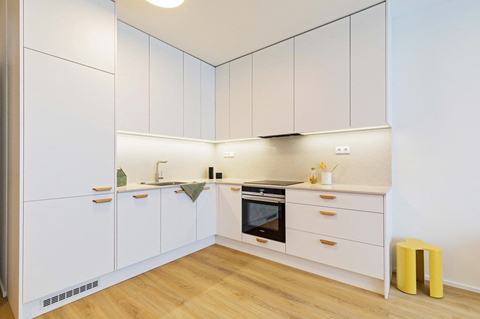 Pronájem bytu 2+kk 56 m², Vrbenského, Praha, Praha Pronájem bytu 2+kk 56 m², Vrbenského, Praha, Praha