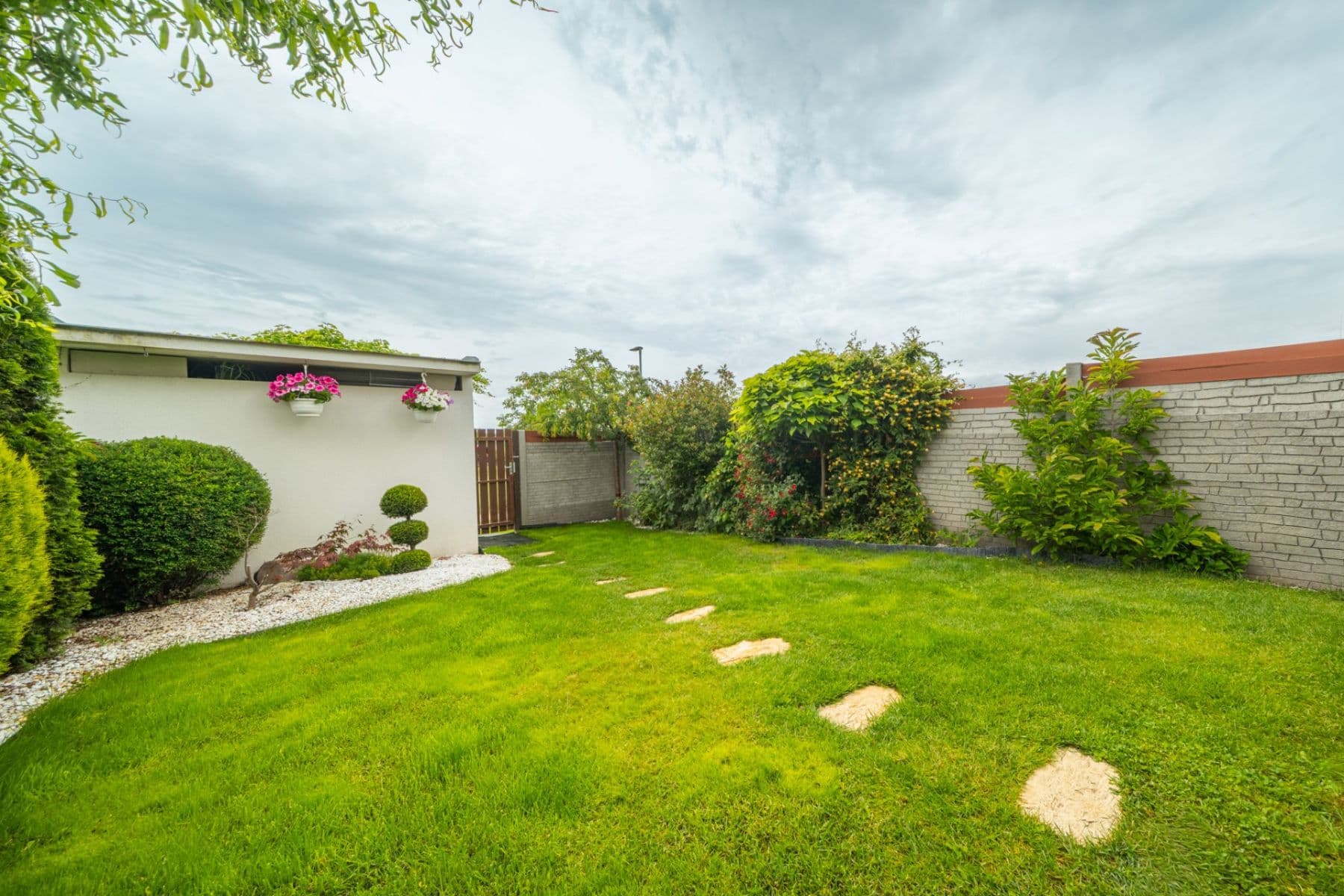 Prodej domu 103 m², pozemek 174 m², Ořešín, Buštěhrad, Středočeský kraj Prodej domu 103 m², pozemek 174 m², Ořešín, Buštěhrad, Středočeský kraj