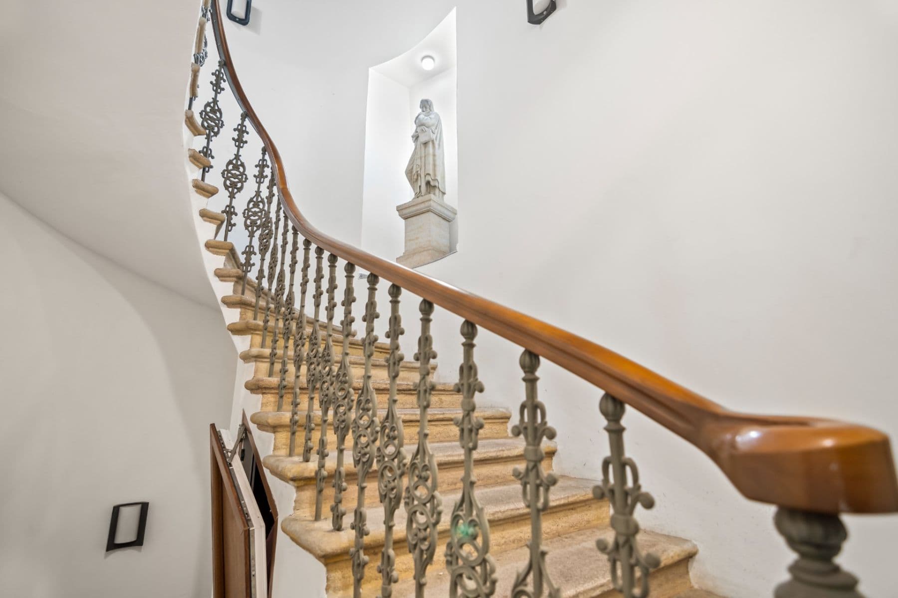 Pronájem bytu 1+1 39 m², Sokolovská, Praha, Praha Pronájem bytu 1+1 39 m², Sokolovská, Praha, Praha