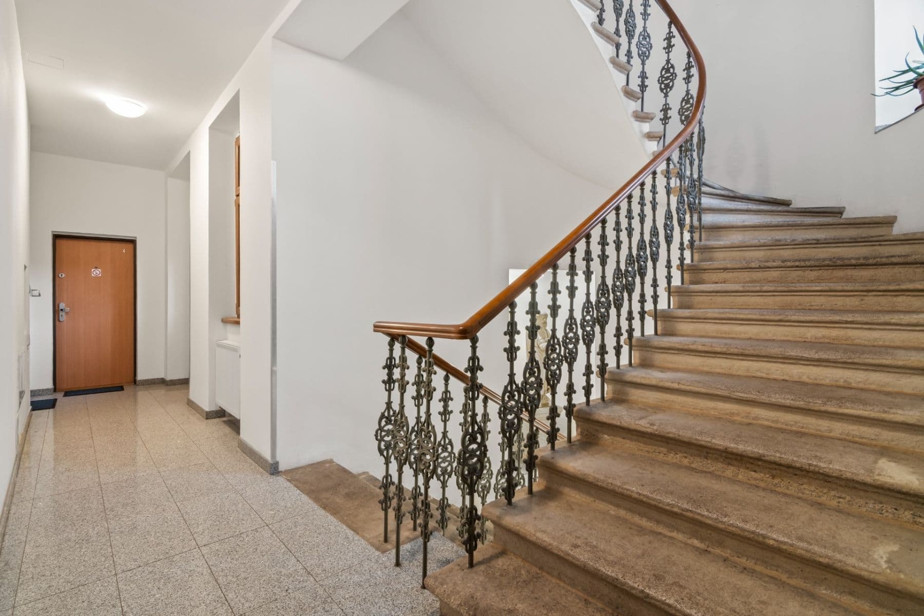 Pronájem bytu 1+1 39 m², Sokolovská, Praha, Praha Pronájem bytu 1+1 39 m², Sokolovská, Praha, Praha