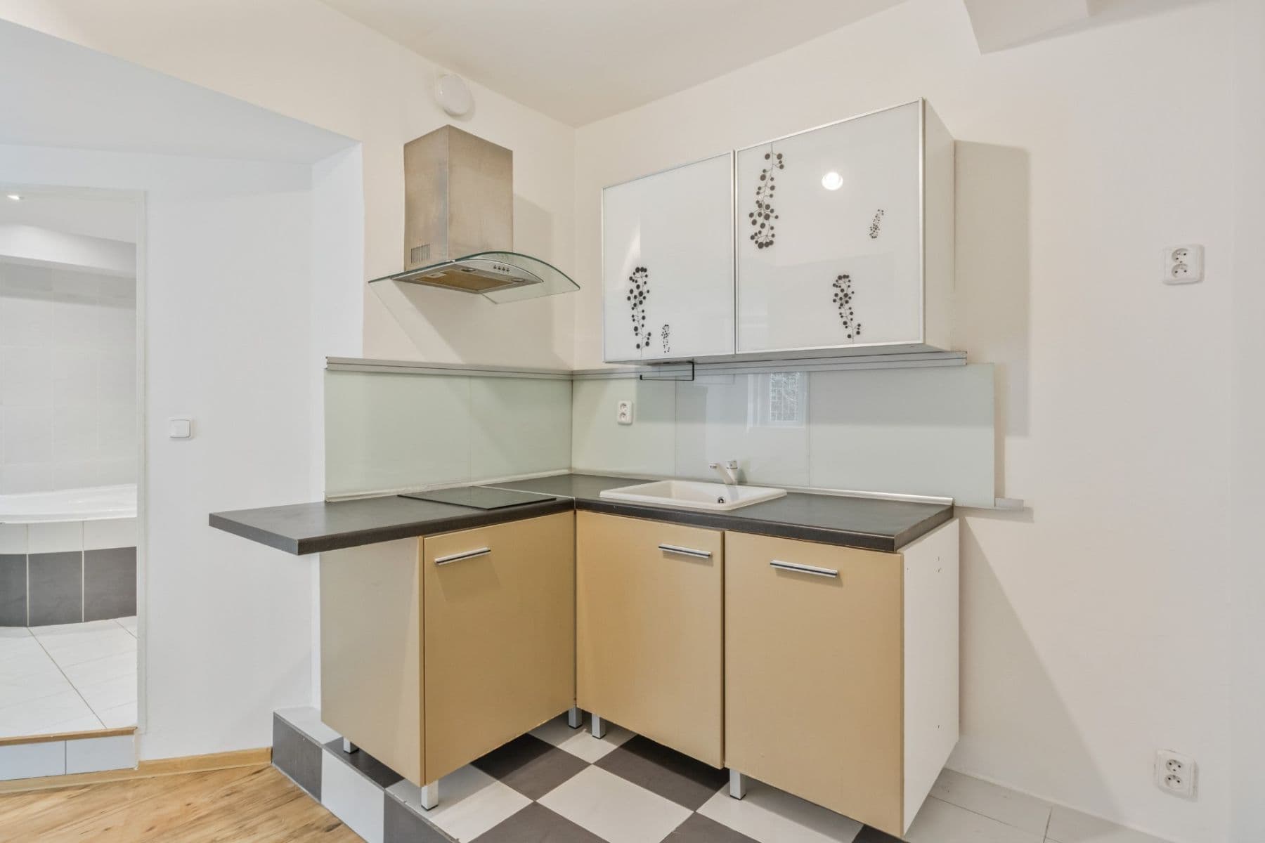 Pronájem bytu 2+kk 44 m², Podolská, Praha, Praha Pronájem bytu 2+kk 44 m², Podolská, Praha, Praha
