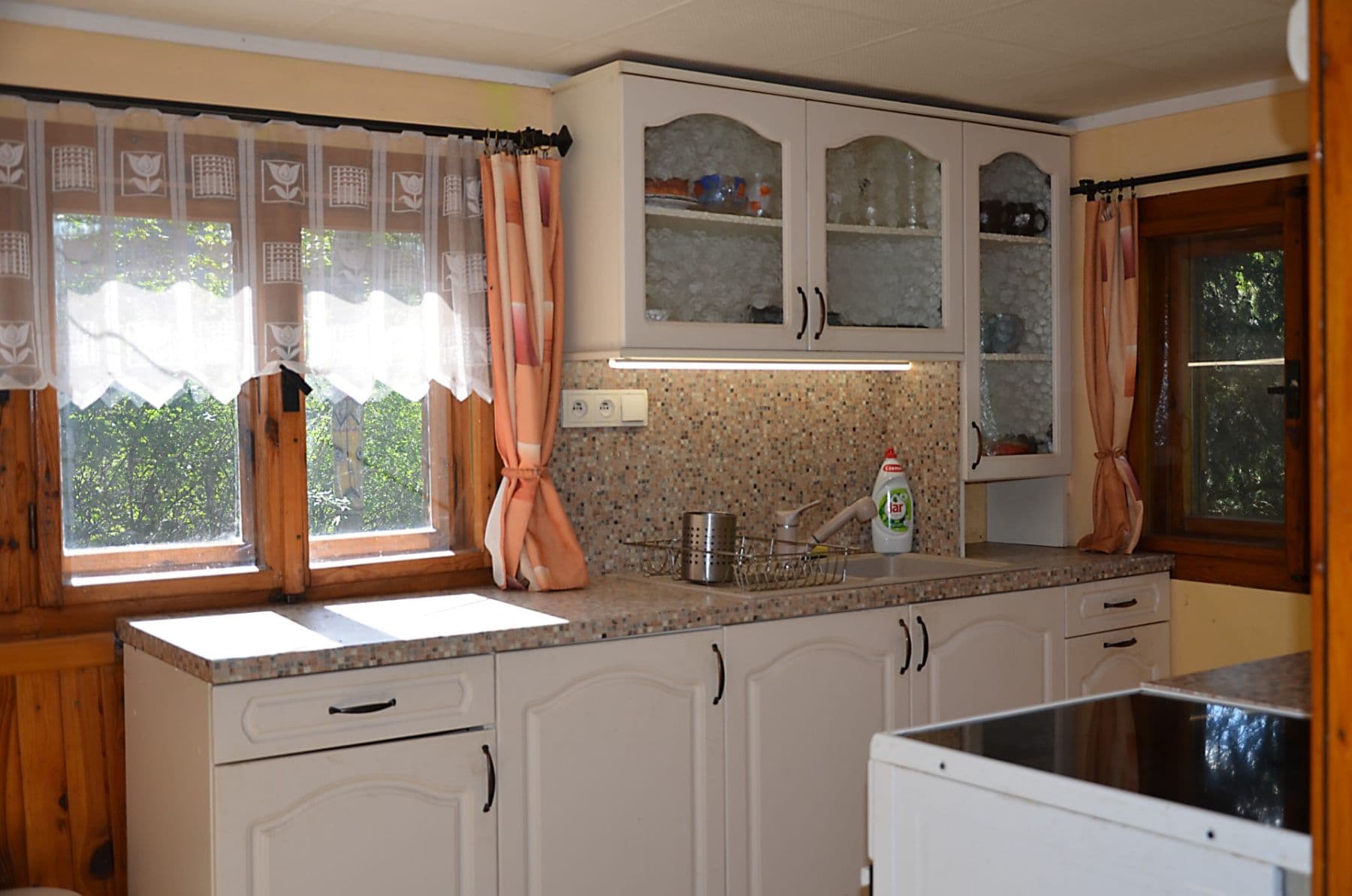 Prodej chaty, chalupy 80 m², pozemek 449 m², Dolní Břežany, Středočeský kraj Prodej chaty, chalupy 80 m², pozemek 449 m², Dolní Břežany, Středočeský kraj