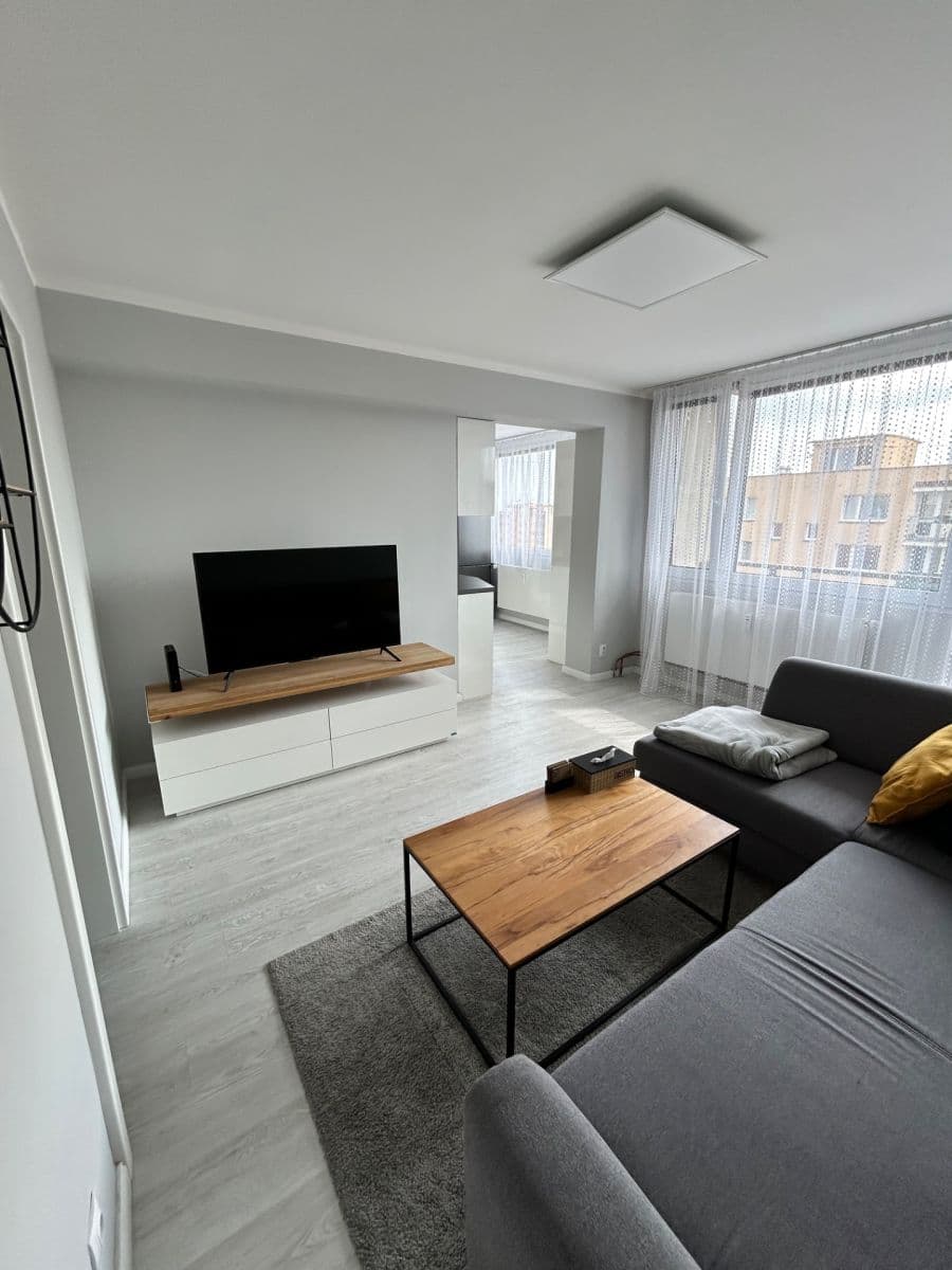 Prodej bytu 2+kk 60 m², sídl. Hůrka, Kralupy nad Vltavou, Středočeský kraj Prodej bytu 2+kk 60 m², sídl. Hůrka, Kralupy nad Vltavou, Středočeský kraj