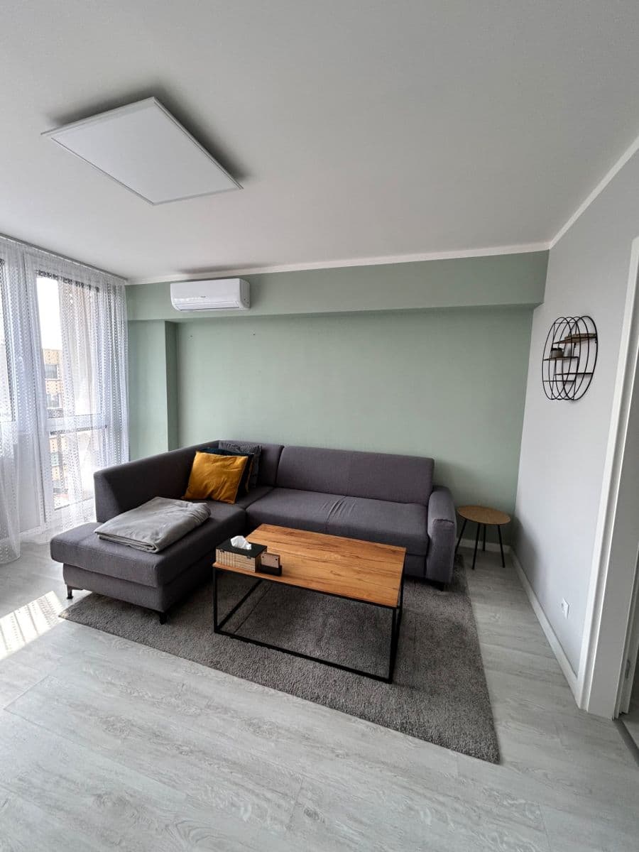 Prodej bytu 2+kk 60 m², sídl. Hůrka, Kralupy nad Vltavou, Středočeský kraj Prodej bytu 2+kk 60 m², sídl. Hůrka, Kralupy nad Vltavou, Středočeský kraj