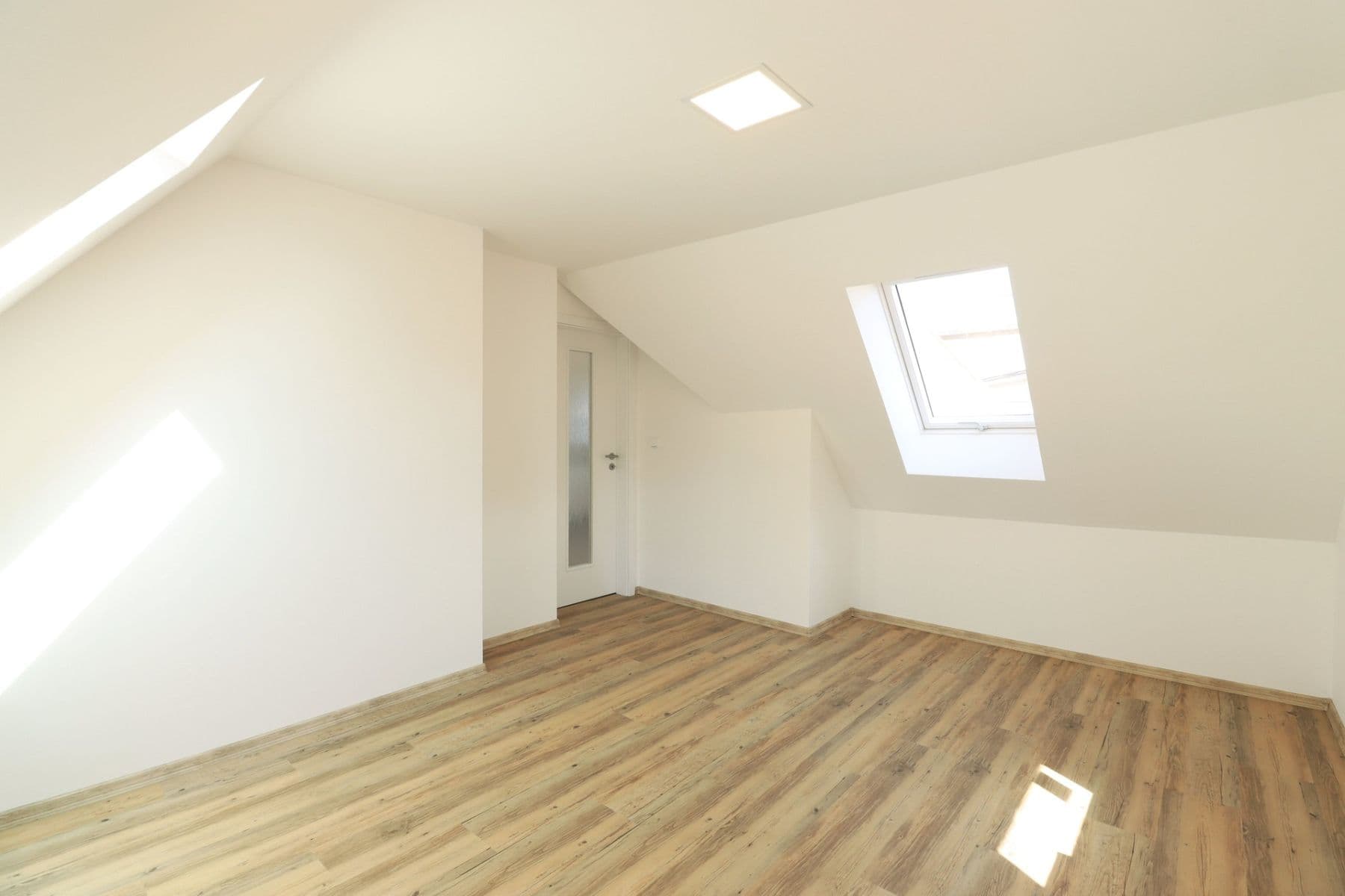 Pronájem bytu 2+kk 65 m², Chýňská, Praha, Praha Pronájem bytu 2+kk 65 m², Chýňská, Praha, Praha