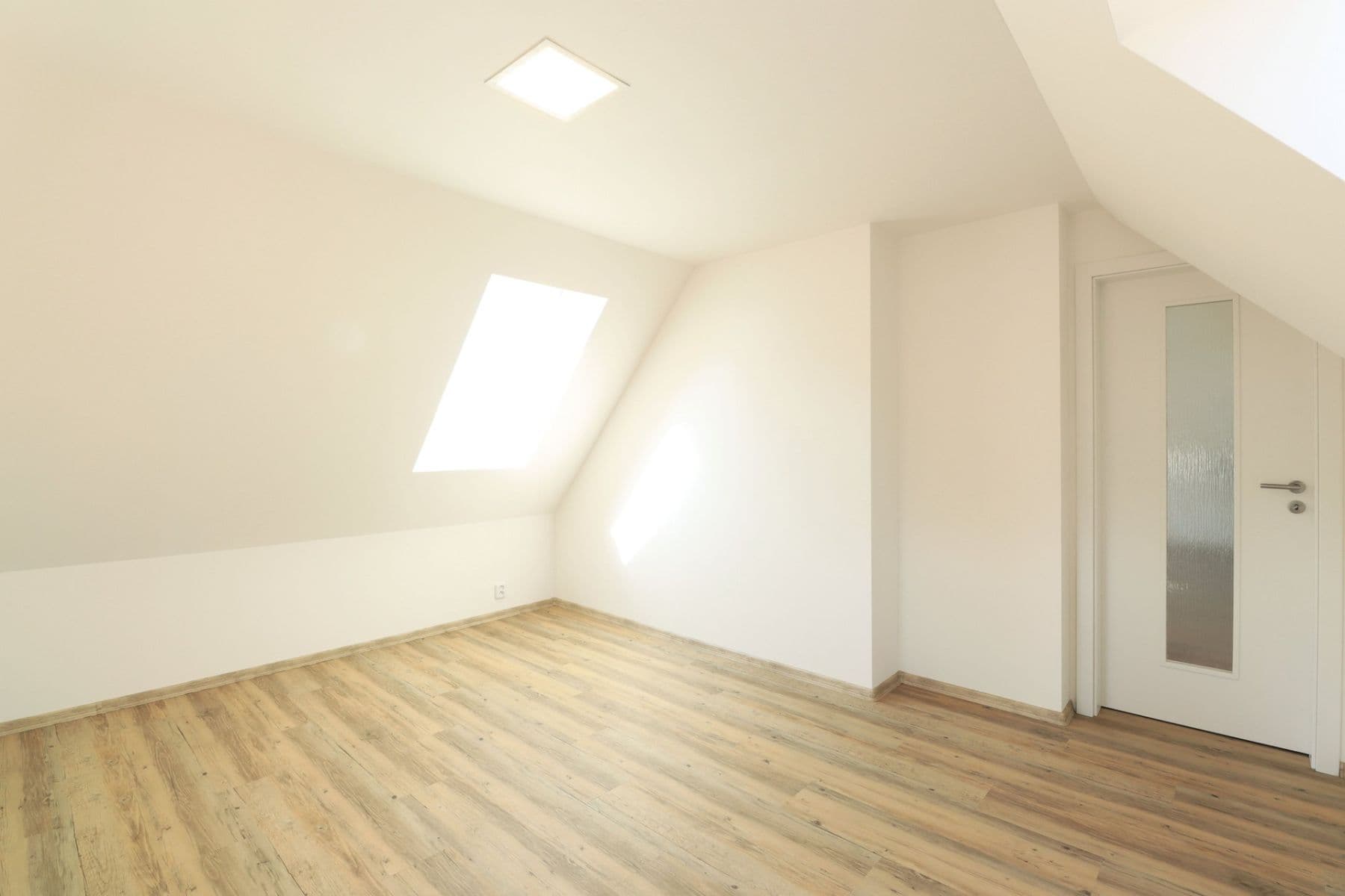 Pronájem bytu 2+kk 65 m², Chýňská, Praha, Praha Pronájem bytu 2+kk 65 m², Chýňská, Praha, Praha