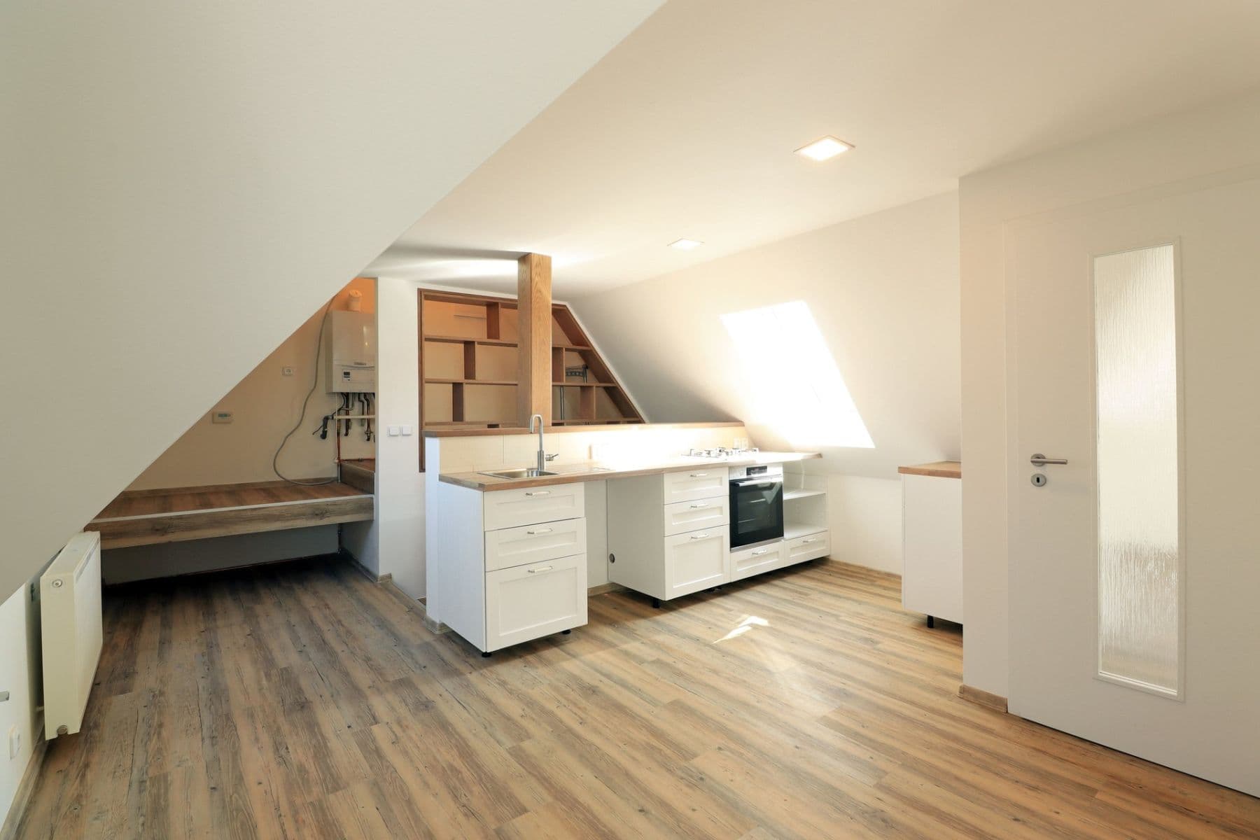 Pronájem bytu 2+kk 65 m², Chýňská, Praha, Praha Pronájem bytu 2+kk 65 m², Chýňská, Praha, Praha