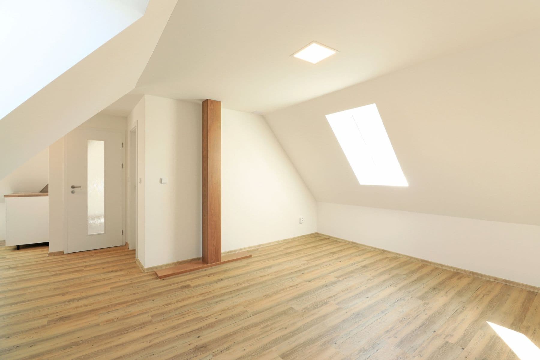Pronájem bytu 2+kk 65 m², Chýňská, Praha, Praha Pronájem bytu 2+kk 65 m², Chýňská, Praha, Praha