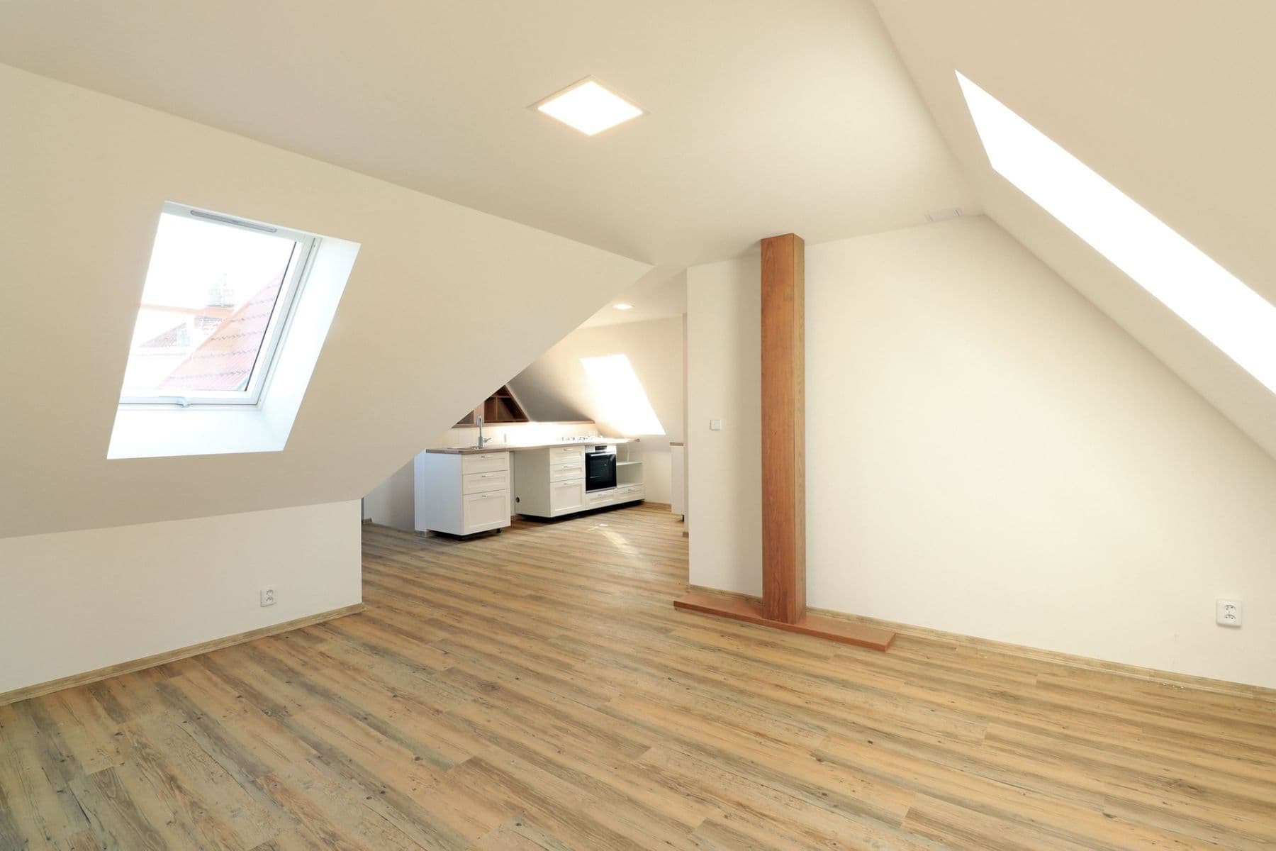 Pronájem bytu 2+kk 65 m², Chýňská, Praha, Praha Pronájem bytu 2+kk 65 m², Chýňská, Praha, Praha