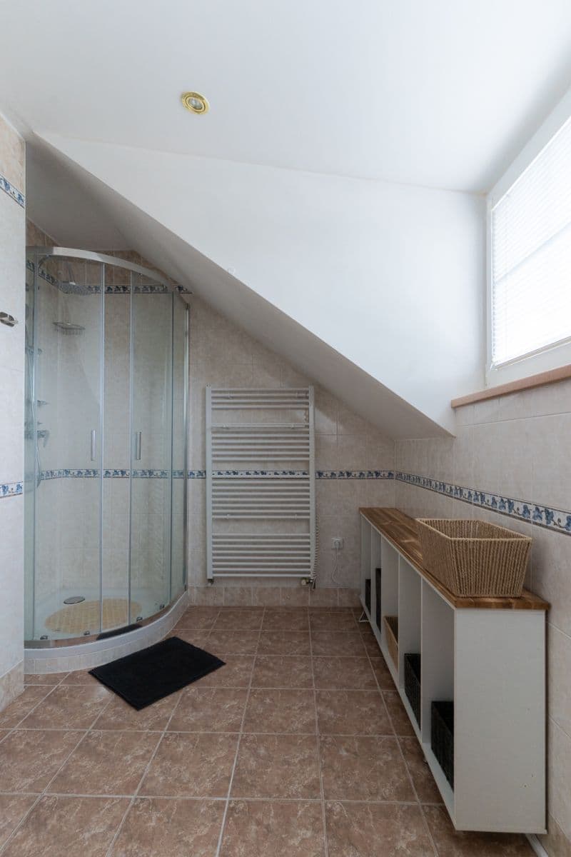 Pronájem domu 123 m², pozemek 1.700 m², Hradešín, Středočeský kraj Pronájem domu 123 m², pozemek 1.700 m², Hradešín, Středočeský kraj
