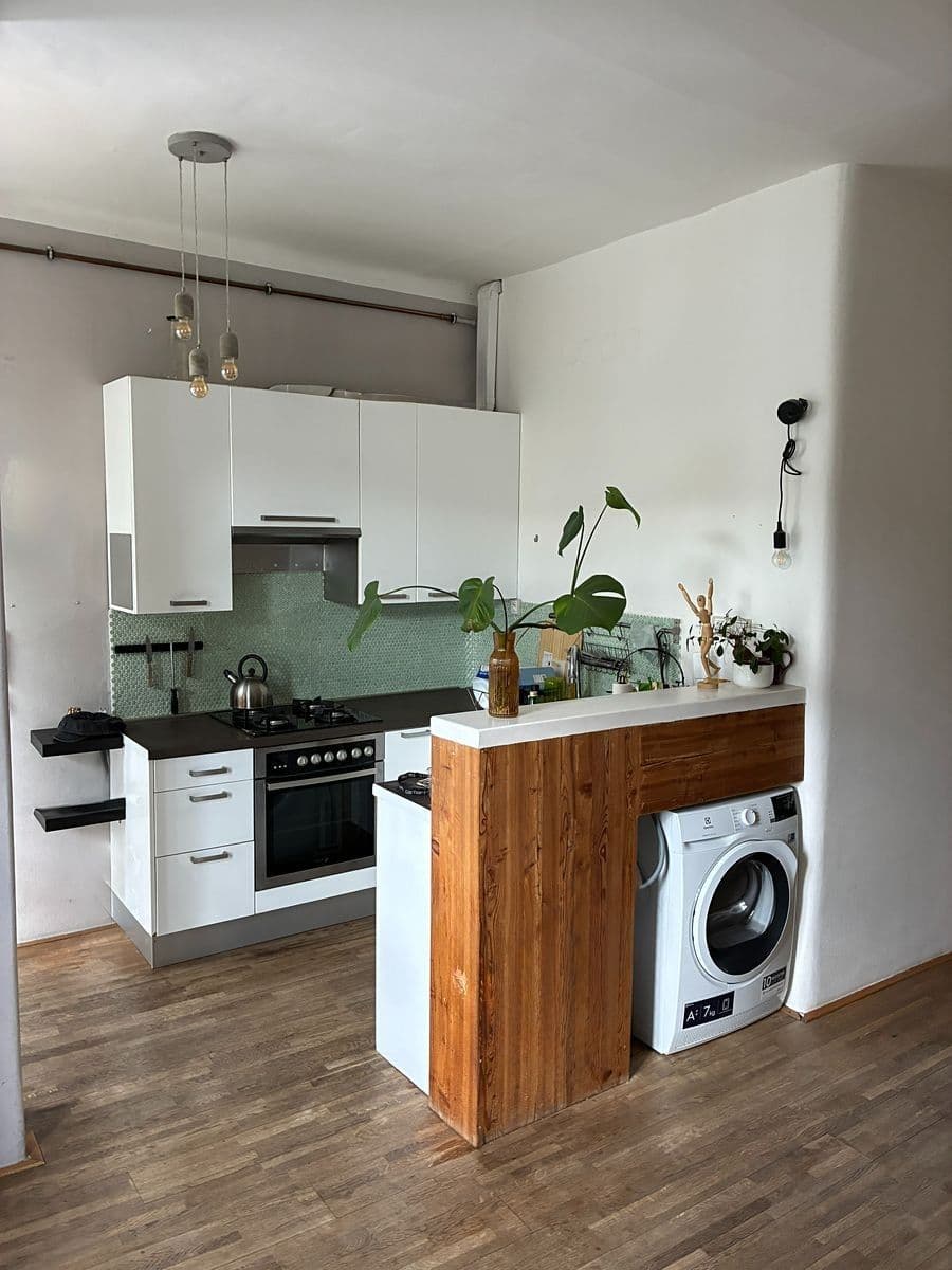 Pronájem bytu 2+kk 53 m², U Uranie, Praha, Praha Pronájem bytu 2+kk 53 m², U Uranie, Praha, Praha