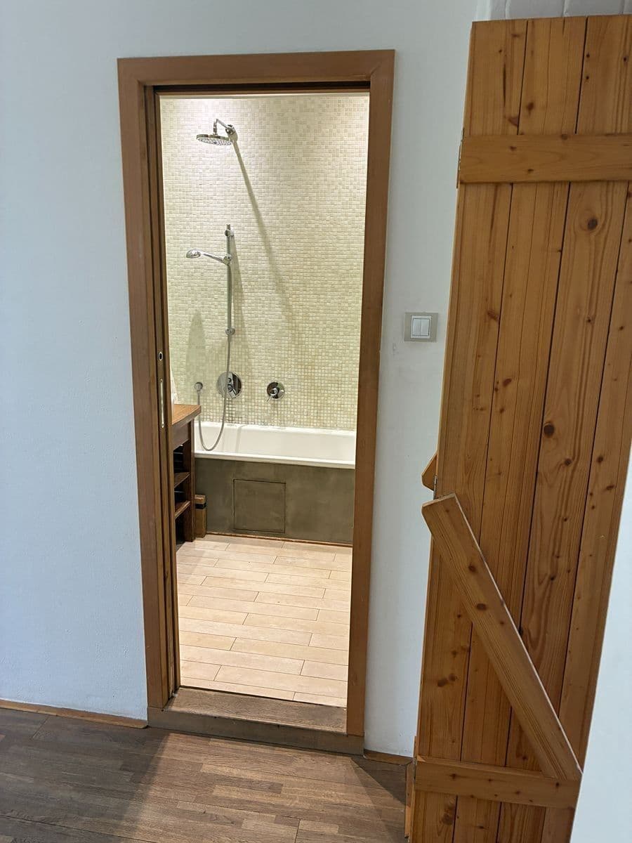 Pronájem bytu 2+kk 53 m², U Uranie, Praha, Praha Pronájem bytu 2+kk 53 m², U Uranie, Praha, Praha
