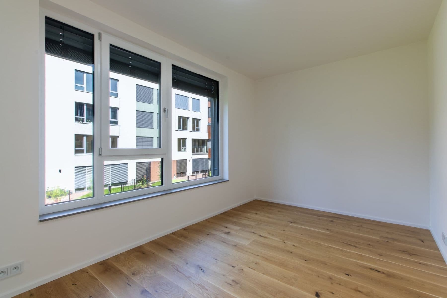 Pronájem bytu 3+kk 82 m², U Komína, Praha, Praha Pronájem bytu 3+kk 82 m², U Komína, Praha, Praha