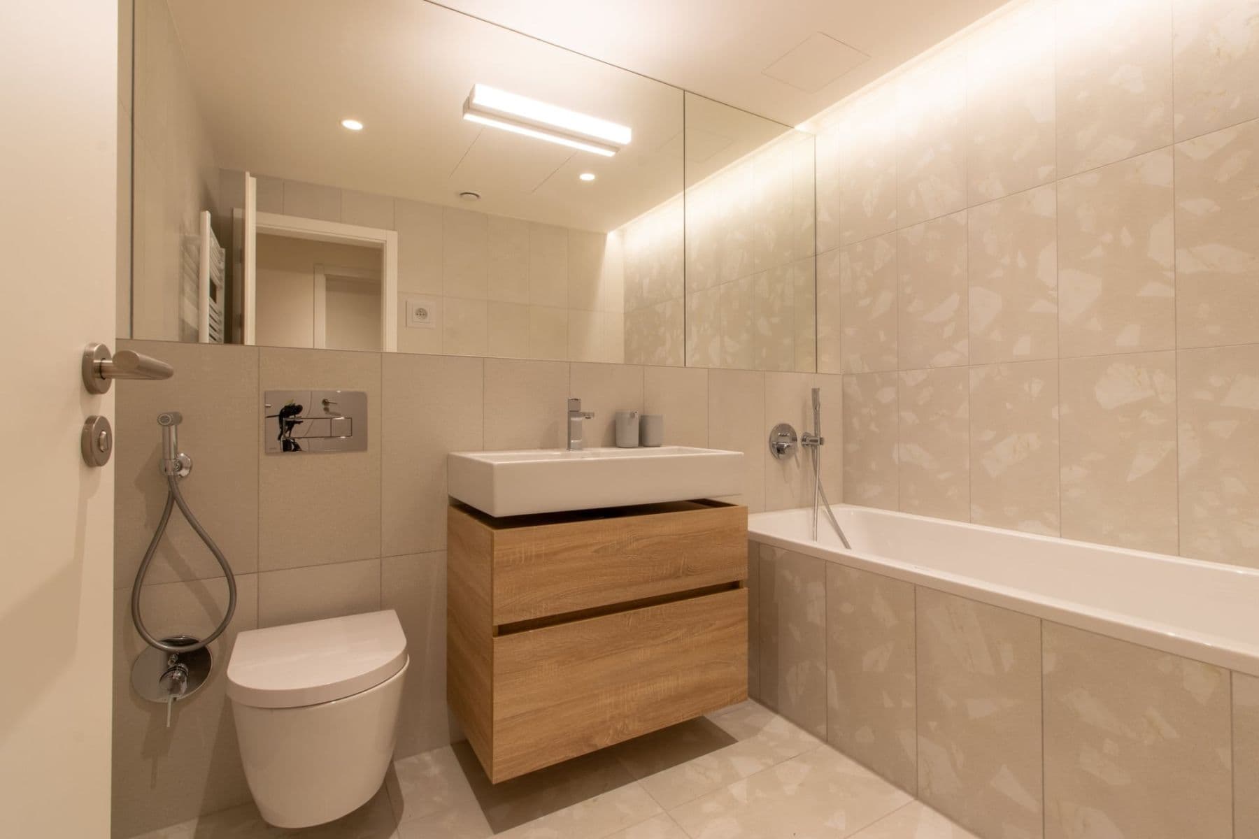Pronájem bytu 3+kk 82 m², U Komína, Praha, Praha Pronájem bytu 3+kk 82 m², U Komína, Praha, Praha