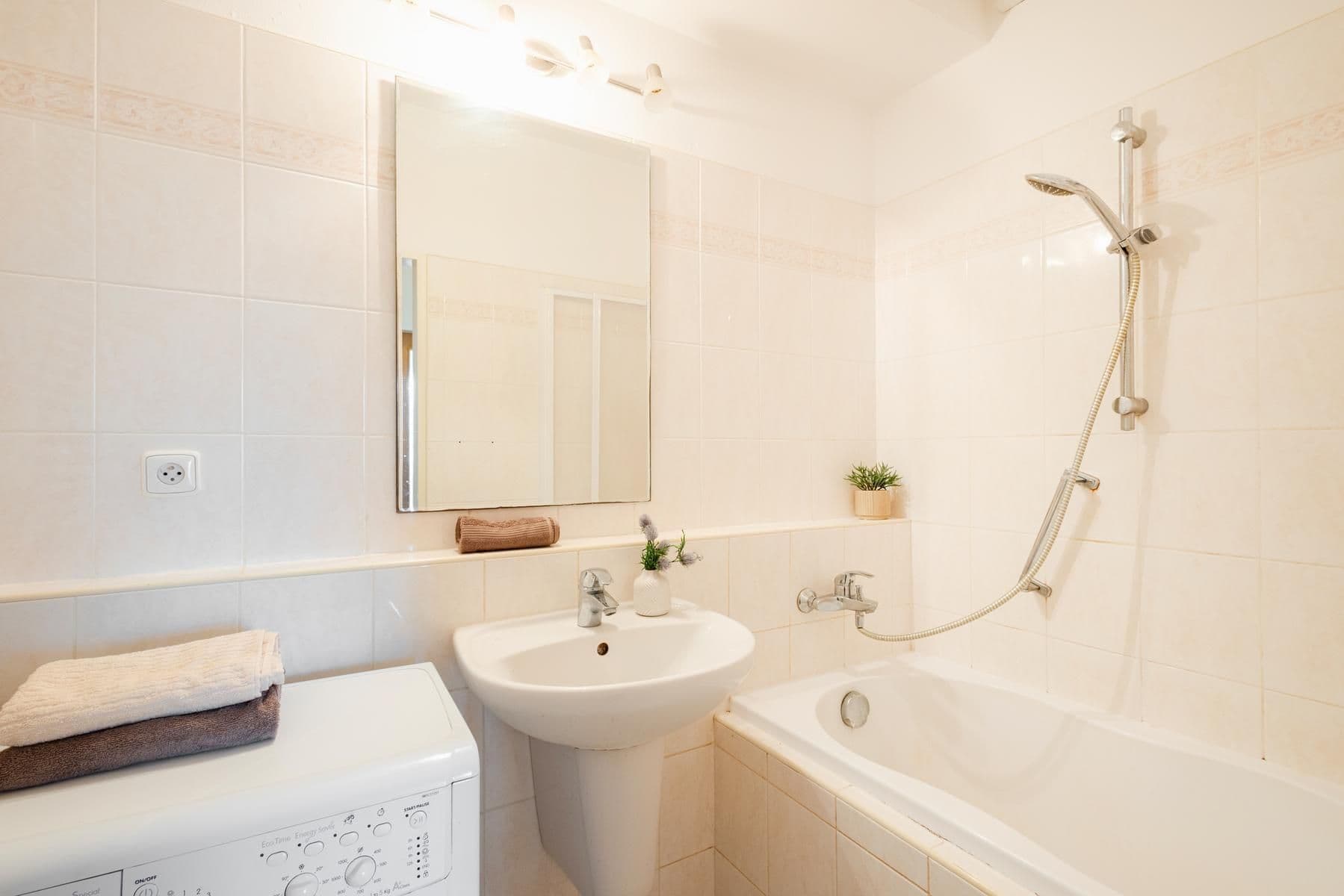 Prodej bytu 2+kk 49 m², Wiedermannova, Praha, Praha Prodej bytu 2+kk 49 m², Wiedermannova, Praha, Praha