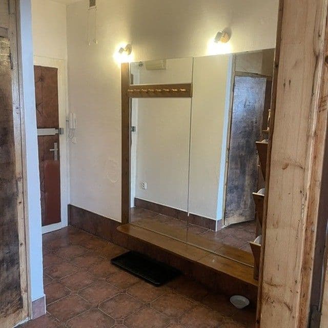 Prodej bytu 1+1 48 m², V Zálomu, Praha, Praha Prodej bytu 1+1 48 m², V Zálomu, Praha, Praha