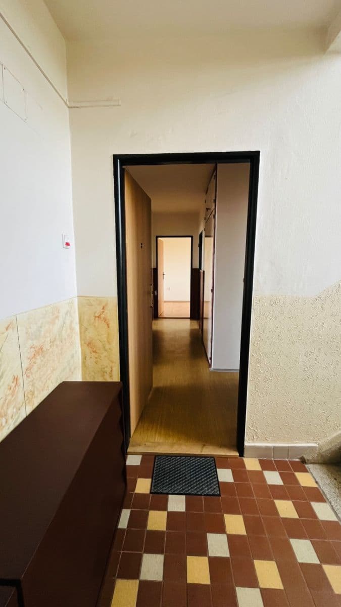 Pronájem bytu 3+1 65 m², Horova, Říčany, Středočeský kraj Pronájem bytu 3+1 65 m², Horova, Říčany, Středočeský kraj