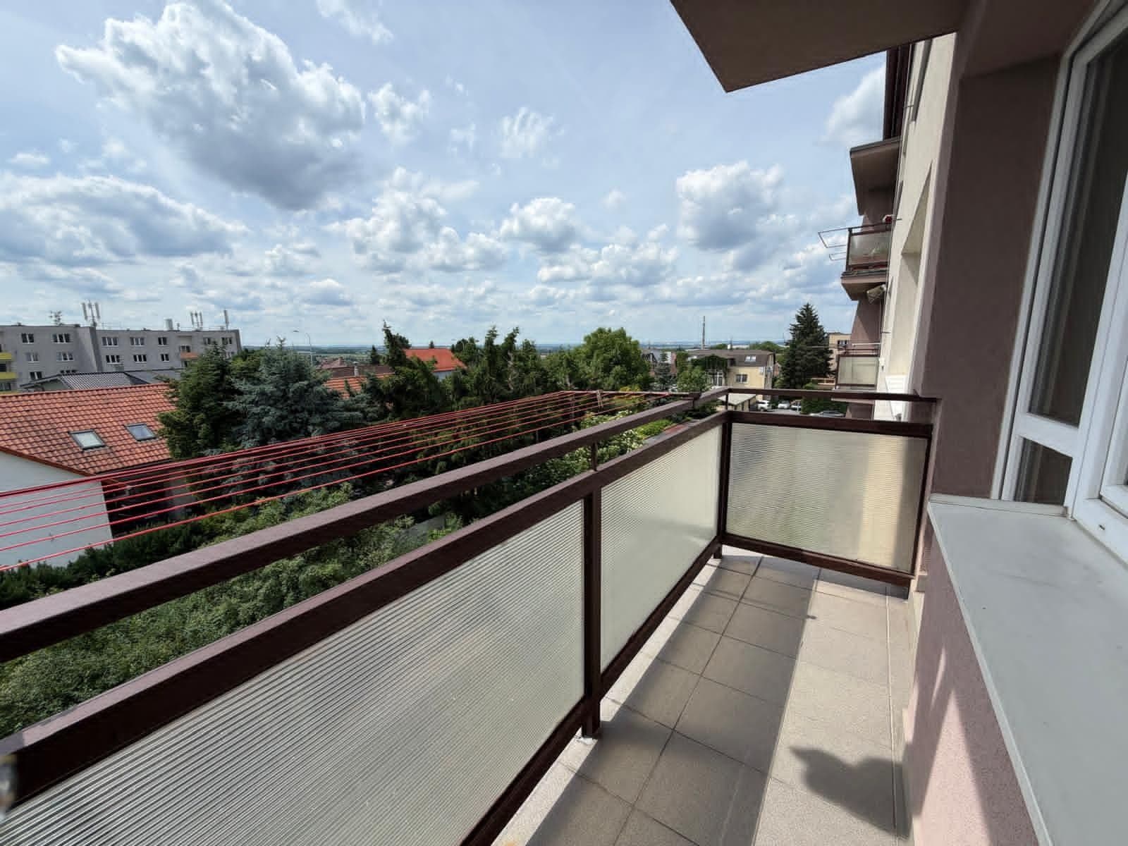 Pronájem bytu 3+1 65 m², Horova, Říčany, Středočeský kraj Pronájem bytu 3+1 65 m², Horova, Říčany, Středočeský kraj