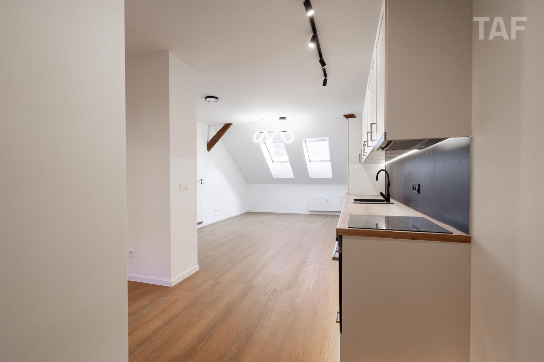 Prodej bytu 3+kk 81 m², Plzeňská, Praha, Praha Prodej bytu 3+kk 81 m², Plzeňská, Praha, Praha