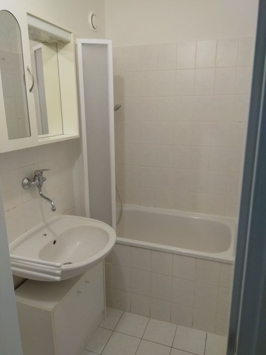 Pronájem bytu 2+kk 39 m², Bryksova, Praha, Praha Pronájem bytu 2+kk 39 m², Bryksova, Praha, Praha