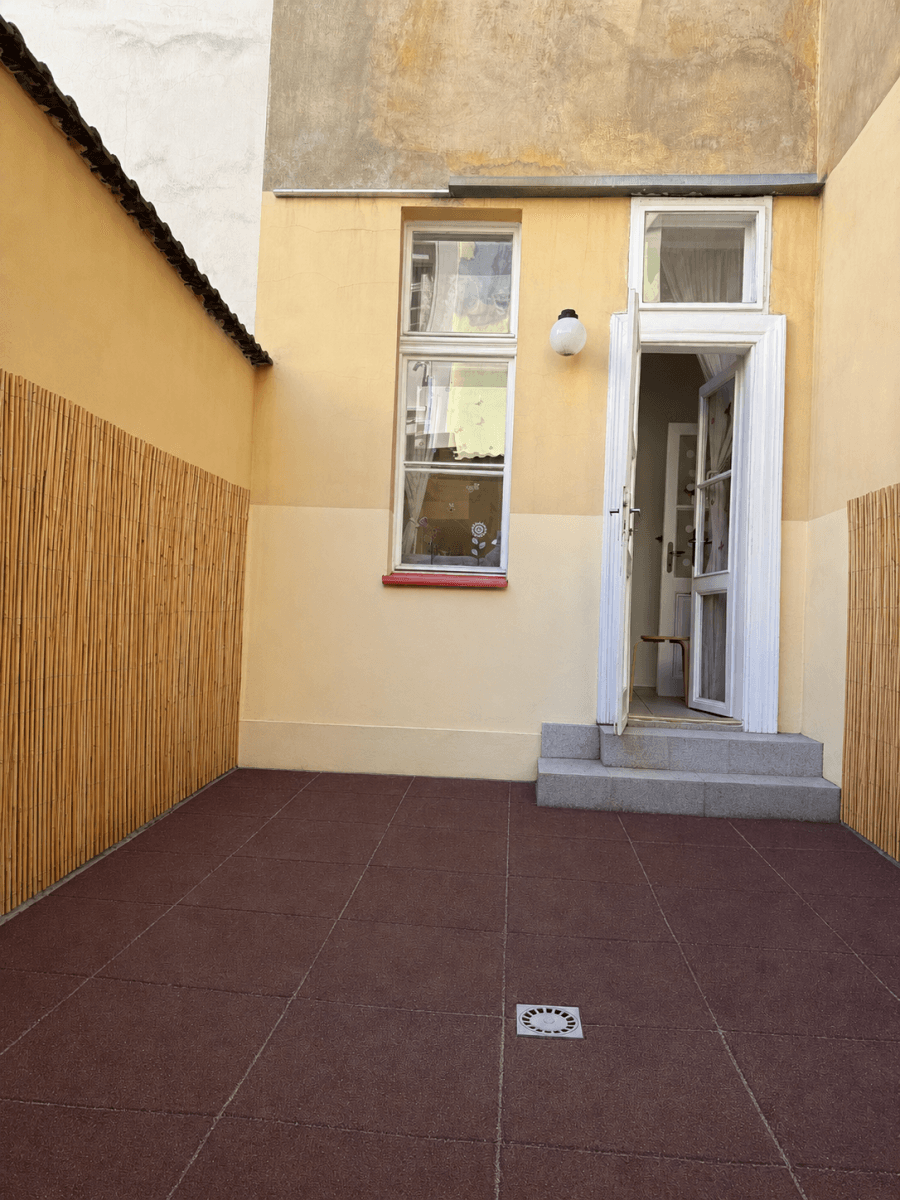 Pronájem bytu 1+1 40 m², Opatovická, Praha, Praha Pronájem bytu 1+1 40 m², Opatovická, Praha, Praha