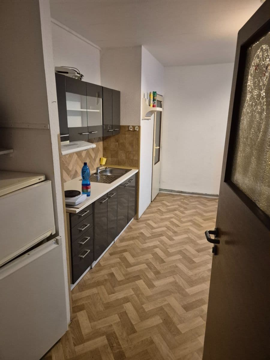 Pronájem bytu 1+kk 32 m², Smíchovská, Praha, Praha Pronájem bytu 1+kk 32 m², Smíchovská, Praha, Praha