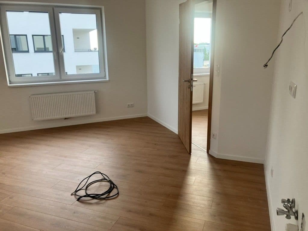 Pronájem bytu 3+kk 74 m², Brněnská, Šlapanice, Jihomoravský kraj Pronájem bytu 3+kk 74 m², Brněnská, Šlapanice, Jihomoravský kraj