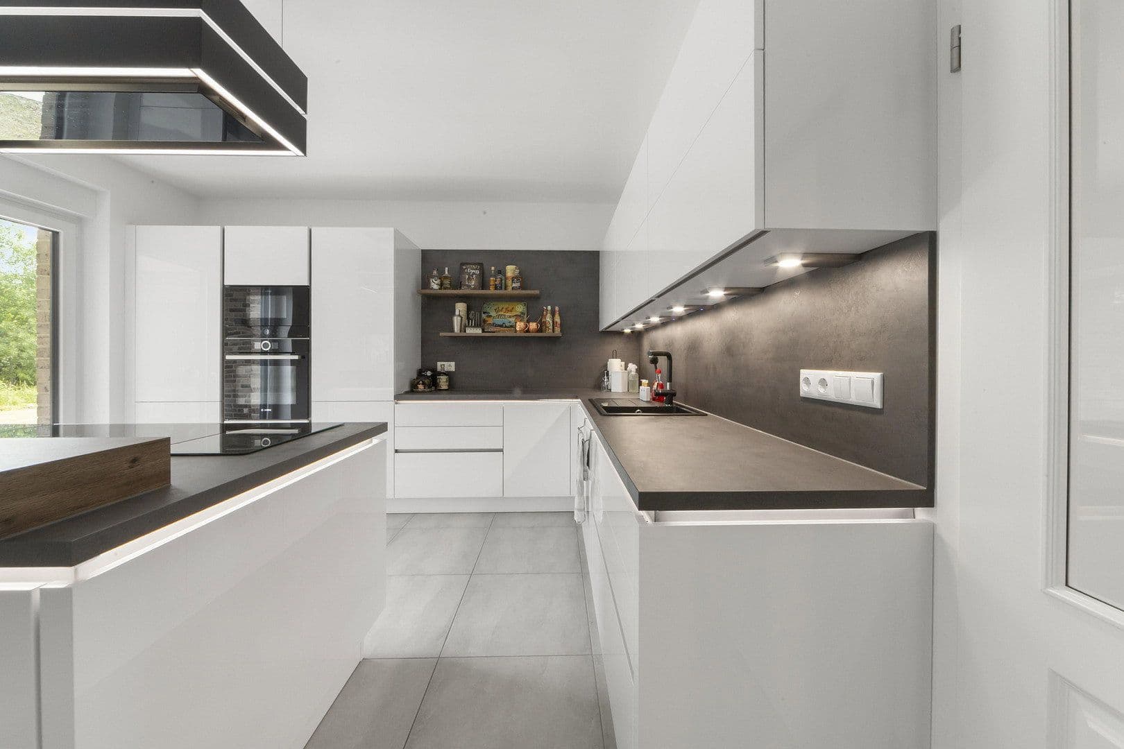 Prodej domu 167 m², pozemek 645 m², Wathlingen, Dolní Sasko Prodej domu 167 m², pozemek 645 m², Wathlingen, Dolní Sasko