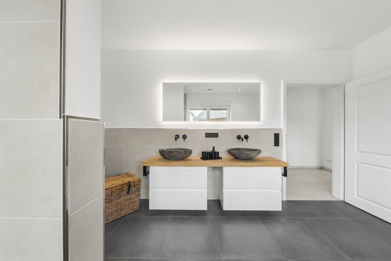 Prodej domu 167 m², pozemek 645 m², Wathlingen, Dolní Sasko Prodej domu 167 m², pozemek 645 m², Wathlingen, Dolní Sasko
