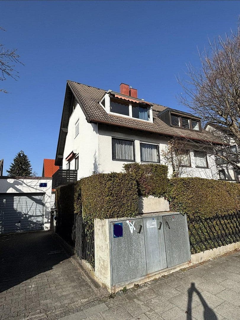 Prodej domu 144 m², pozemek 270 m², München, Bavorsko Prodej domu 144 m², pozemek 270 m², München, Bavorsko