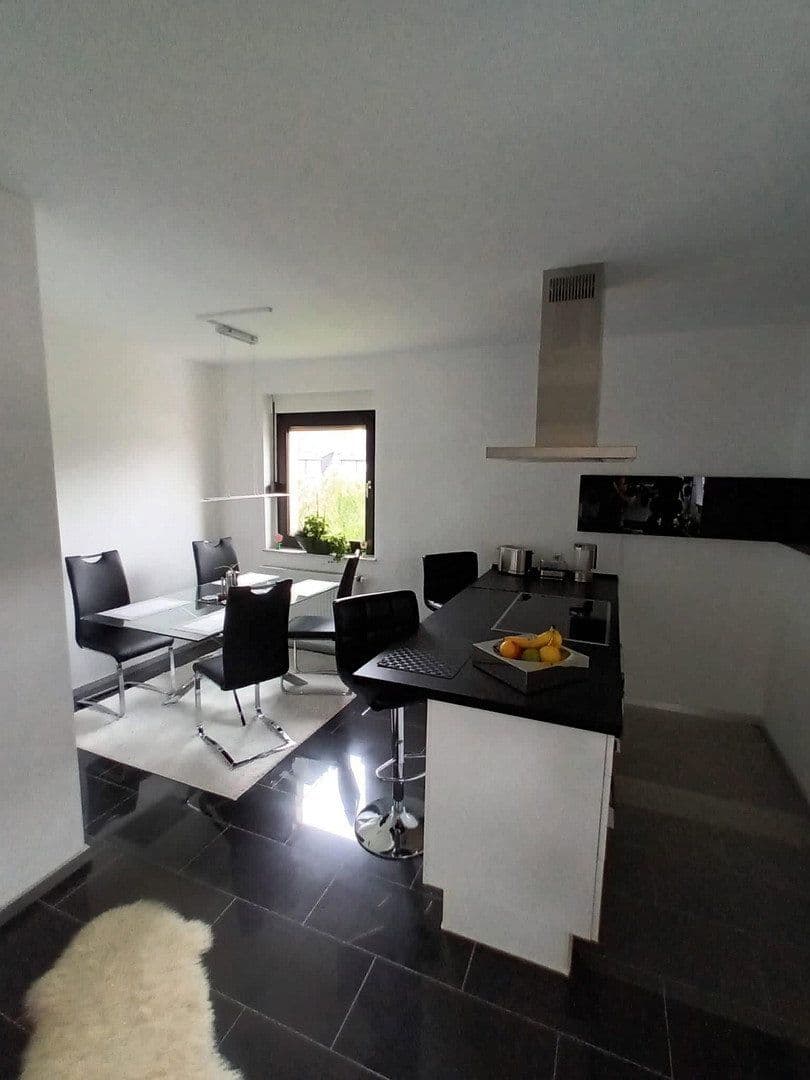Pronájem bytu 2+1 60 m², Köln, Severní Porýní-Vestfálsko Pronájem bytu 2+1 60 m², Köln, Severní Porýní-Vestfálsko