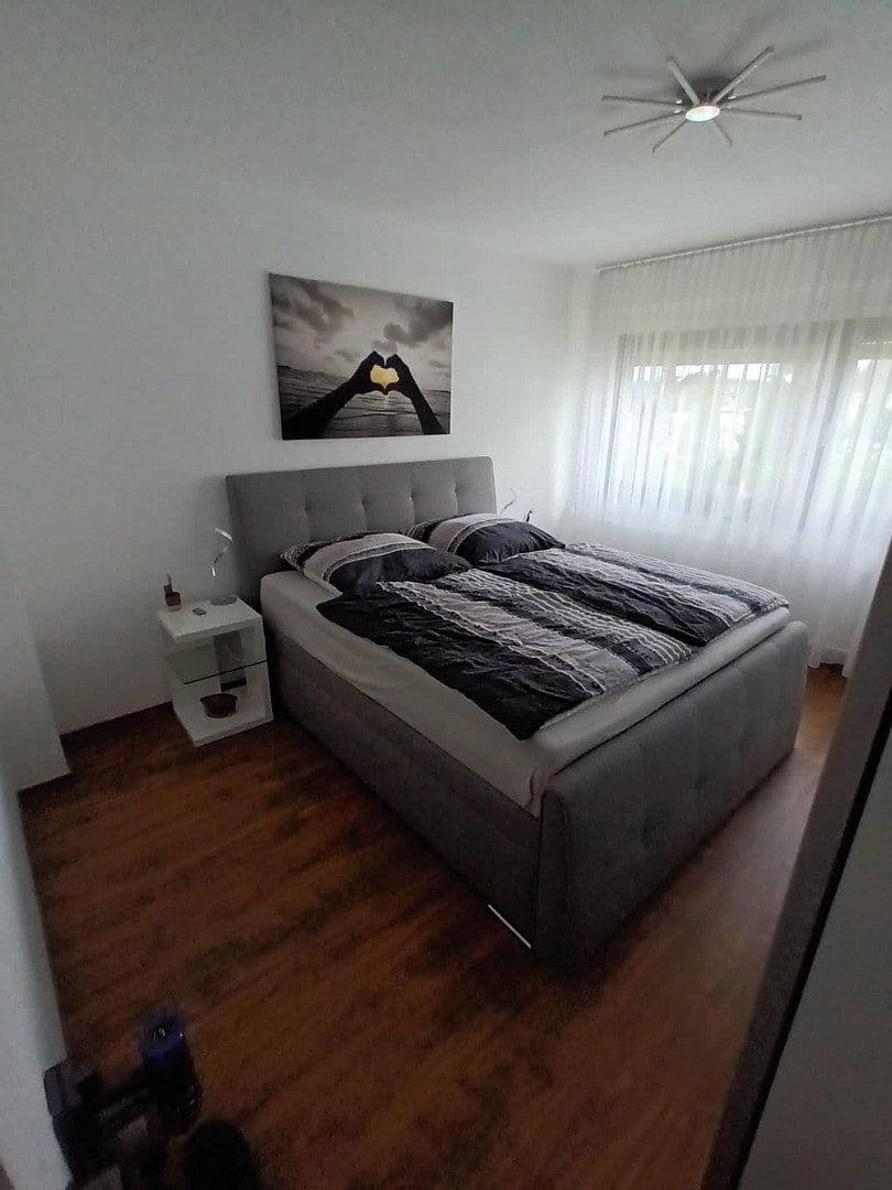 Pronájem bytu 2+1 60 m², Köln, Severní Porýní-Vestfálsko Pronájem bytu 2+1 60 m², Köln, Severní Porýní-Vestfálsko