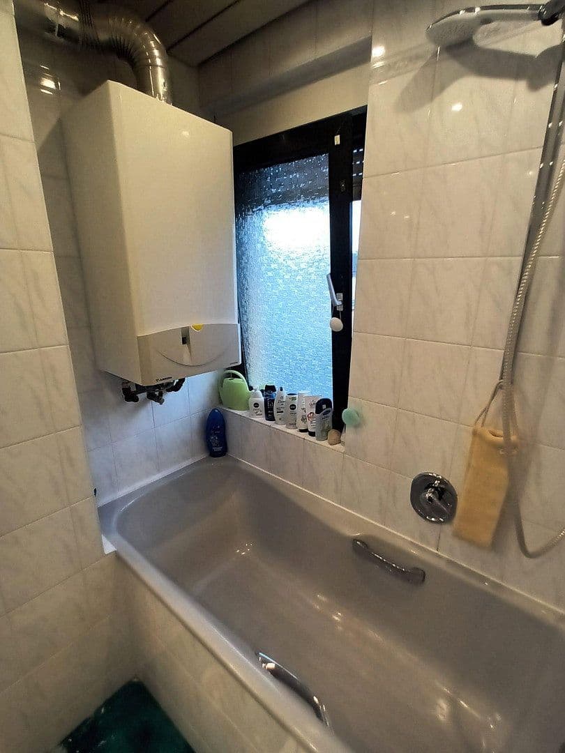 Pronájem bytu 2+1 60 m², Köln, Severní Porýní-Vestfálsko Pronájem bytu 2+1 60 m², Köln, Severní Porýní-Vestfálsko