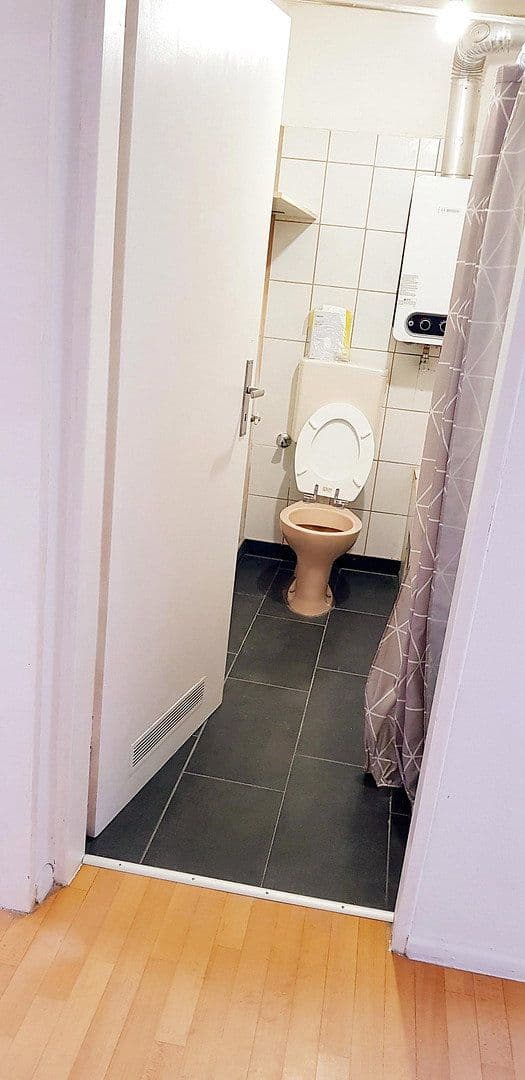 Pronájem bytu 2+1 47 m², Ludwigshafen, Porýní-Falc Pronájem bytu 2+1 47 m², Ludwigshafen, Porýní-Falc