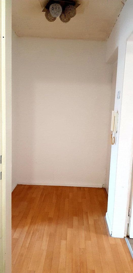 Pronájem bytu 2+1 47 m², Ludwigshafen, Porýní-Falc Pronájem bytu 2+1 47 m², Ludwigshafen, Porýní-Falc
