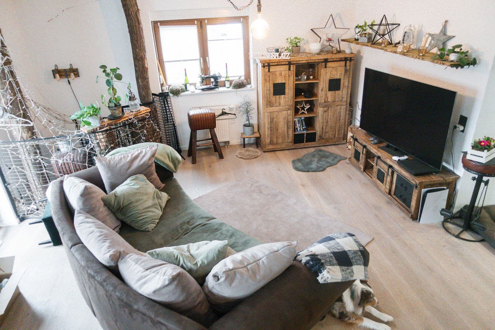 Prodej domu 250 m², pozemek 689 m², Heddesbach, Bádensko-Württembersko Prodej domu 250 m², pozemek 689 m², Heddesbach, Bádensko-Württembersko