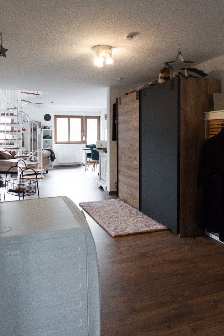 Prodej domu 250 m², pozemek 689 m², Heddesbach, Bádensko-Württembersko Prodej domu 250 m², pozemek 689 m², Heddesbach, Bádensko-Württembersko