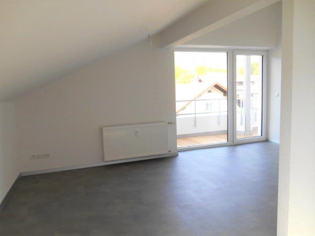 Pronájem bytu 1+1 33 m², Riedelstrasse 16, Bad Reichenhall, Bavorsko Pronájem bytu 1+1 33 m², Riedelstrasse 16, Bad Reichenhall, Bavorsko